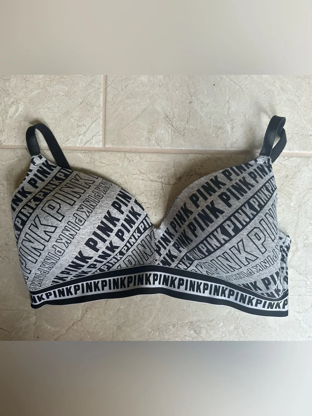 Victoria’s Secret Pink 36D bra black & graphic graphic no underwire super soft